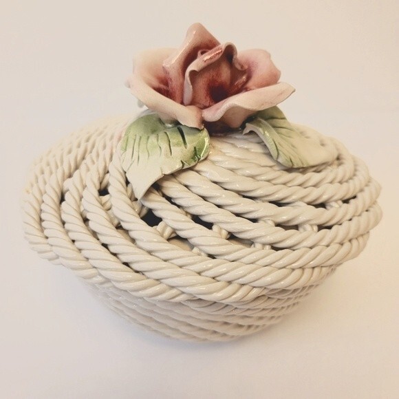 Vintage Weave Capodimonte Rope Basket/ Trinket Dish - Picture 1 of 12